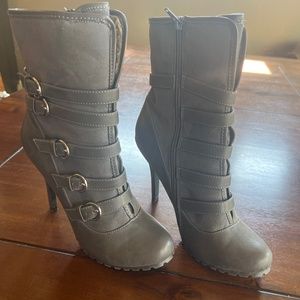 Hailey Jeans Company Boots - Journey - Ursula Gray